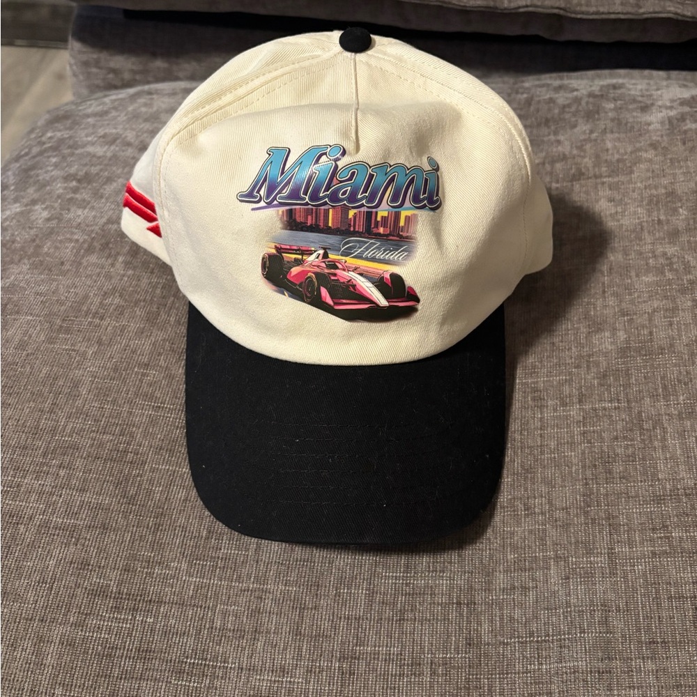 PacSun Miami Graphic Cap - Cream and Black
